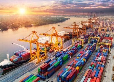 التجارة وسلسلة الإمداد